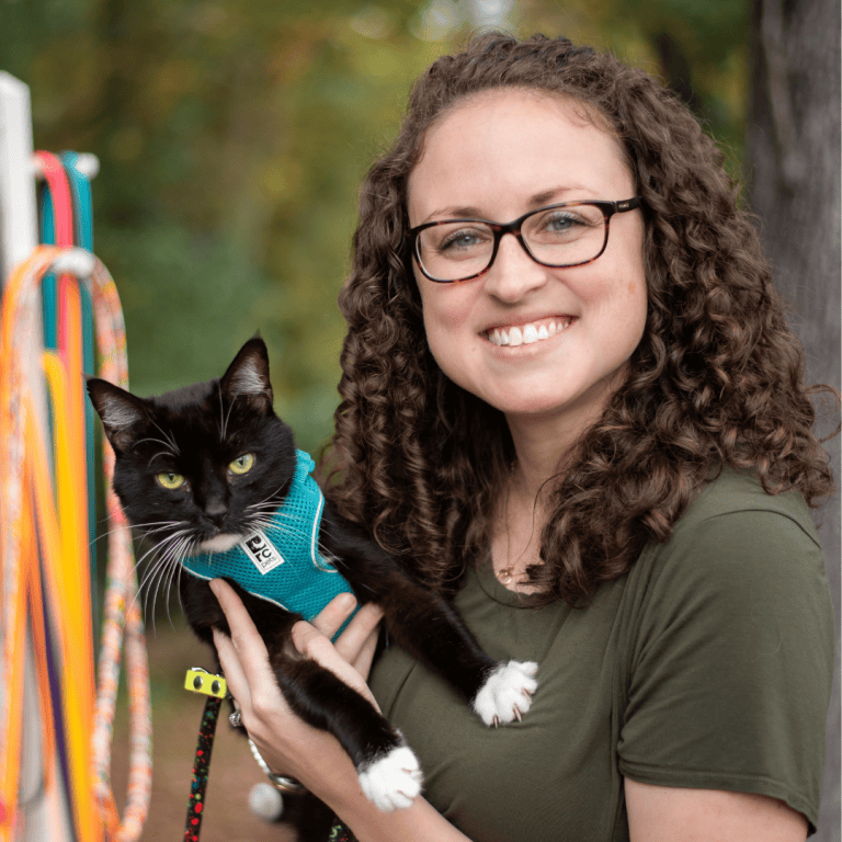 S4:E3 – Escape-Proof Cat Harness? Think again!