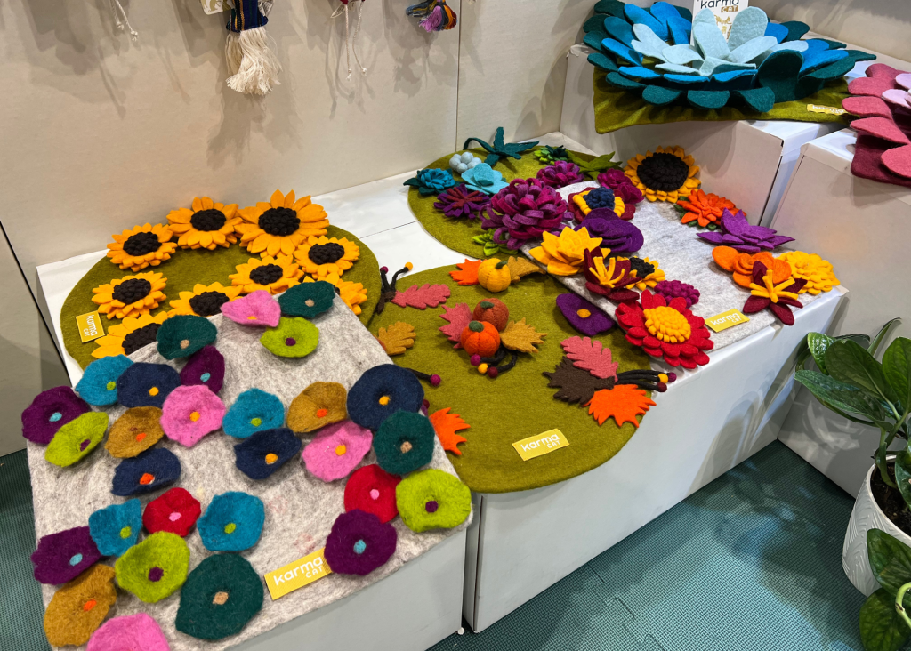 handcrafted wool snuffle mats made by Karma Cat